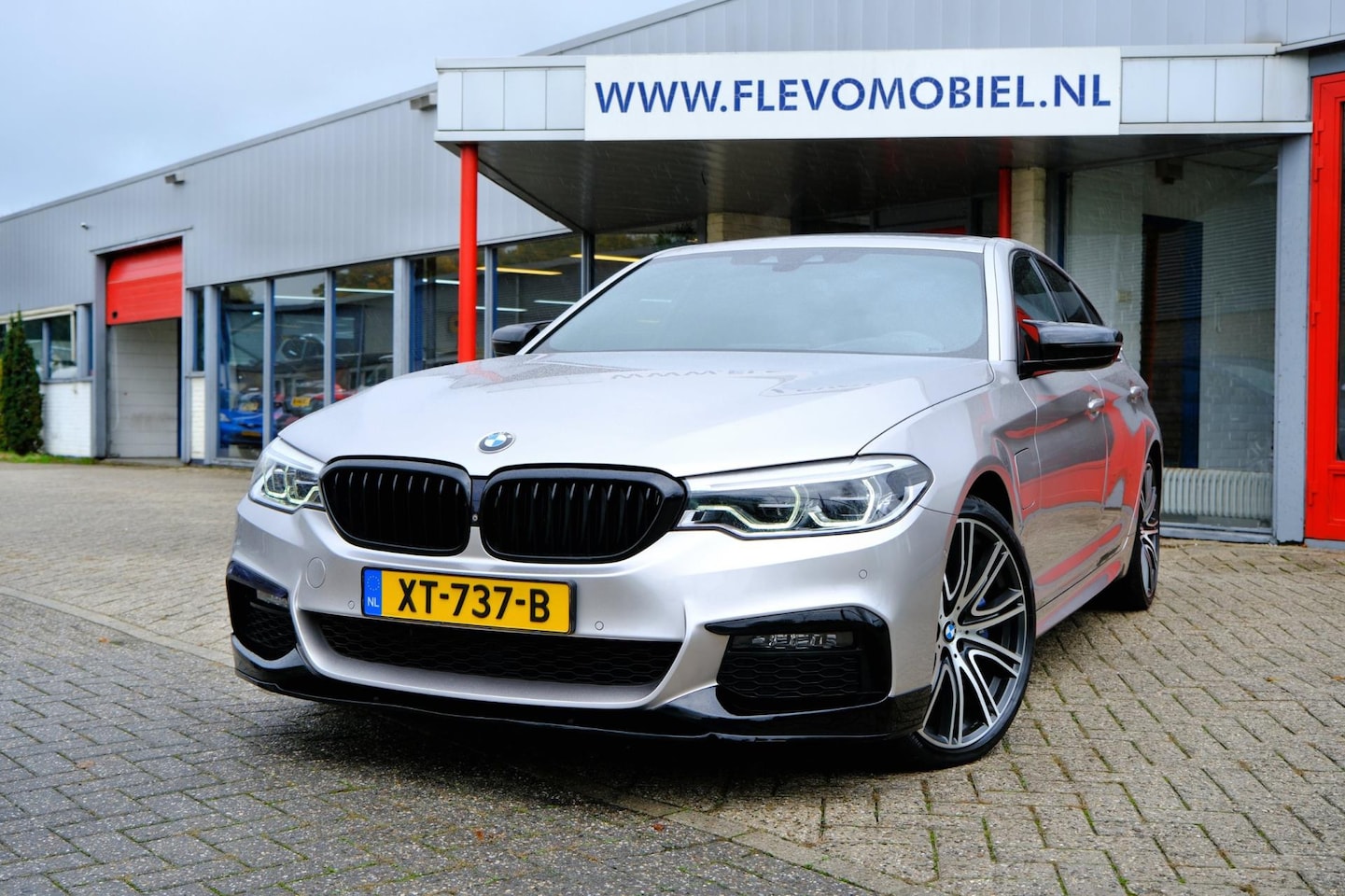 BMW 5-serie - 530e iPerformance M Sport Edition Aut. Pano|Leder|LMV|360Cam|Enz! - AutoWereld.nl
