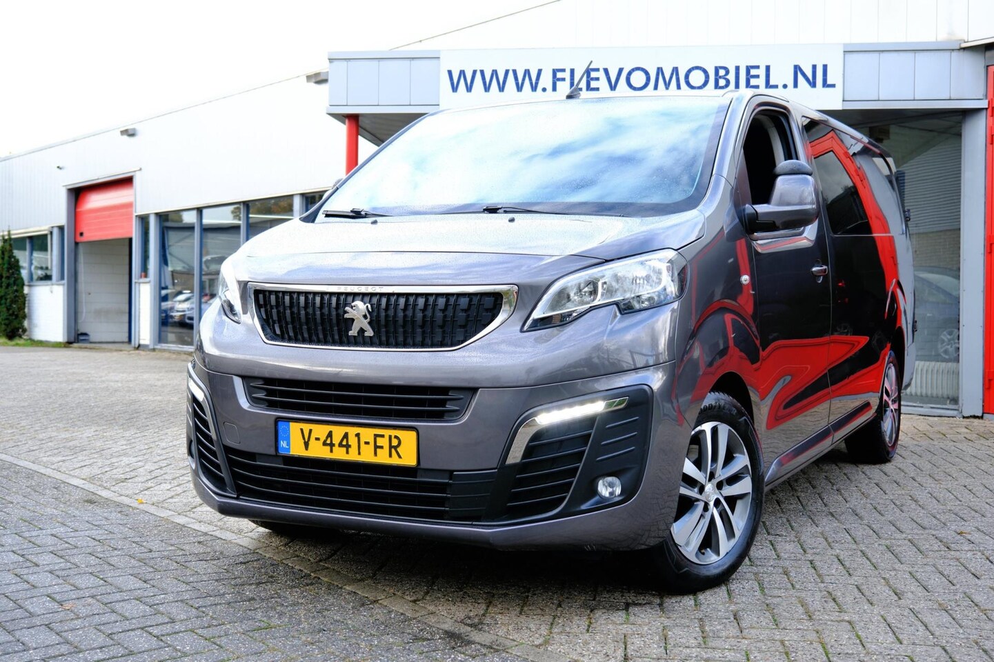 Peugeot Expert - 231L 2.0 BlueHDI 120 DC Pro 6-pers Navi|1e Eig|Airco|LMV|Cruise - AutoWereld.nl