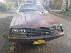 Ford Mustang - 3.3 V6 Ghia displacement  :  3.3 L6