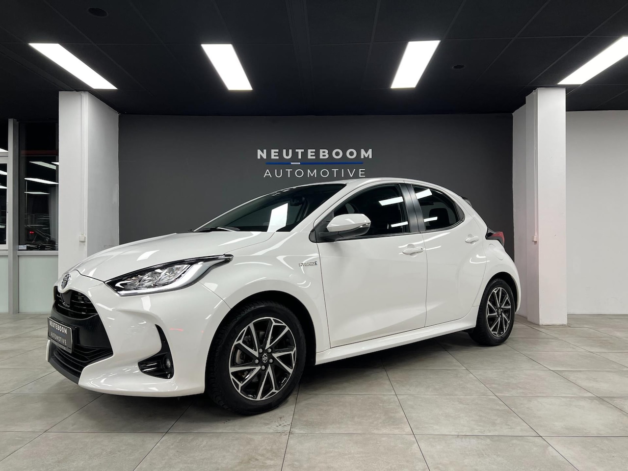 Toyota Yaris - 1.5 Hybrid Dynamic | Carplay | Camera | Cruise| - AutoWereld.nl