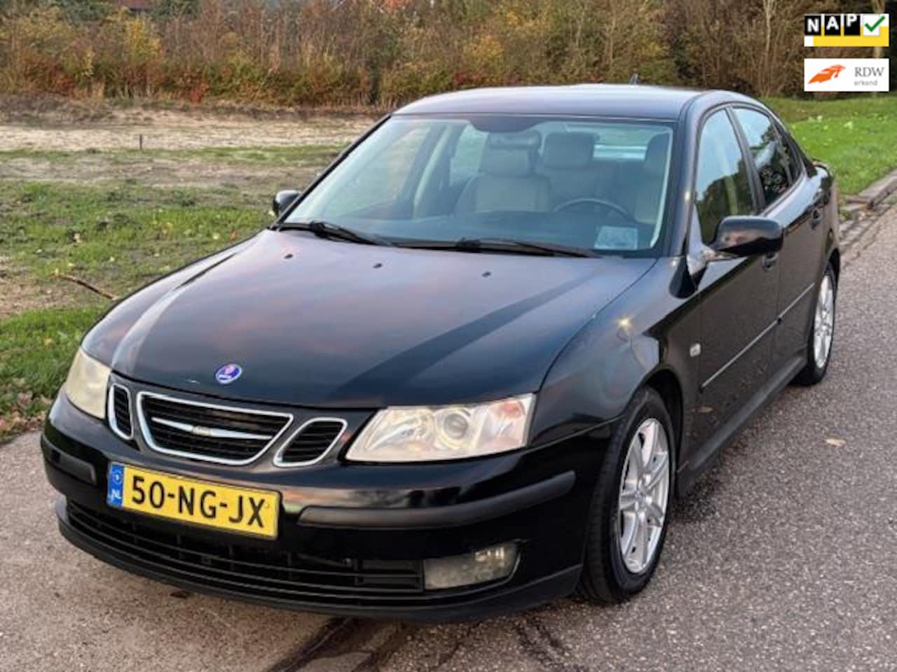 Saab 9-3 Sport Sedan - 2.0t Linear Automaat ECC Audio/CD Leder LMV 16" Cruisecontrol TCS EBD Trekhaak Dealeronder - AutoWereld.nl