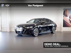 BMW i4 - eDrive40 | M Sport | Stoelverwarming | Glazen Schuif-/kanteldak | Achteruitrijcamera |