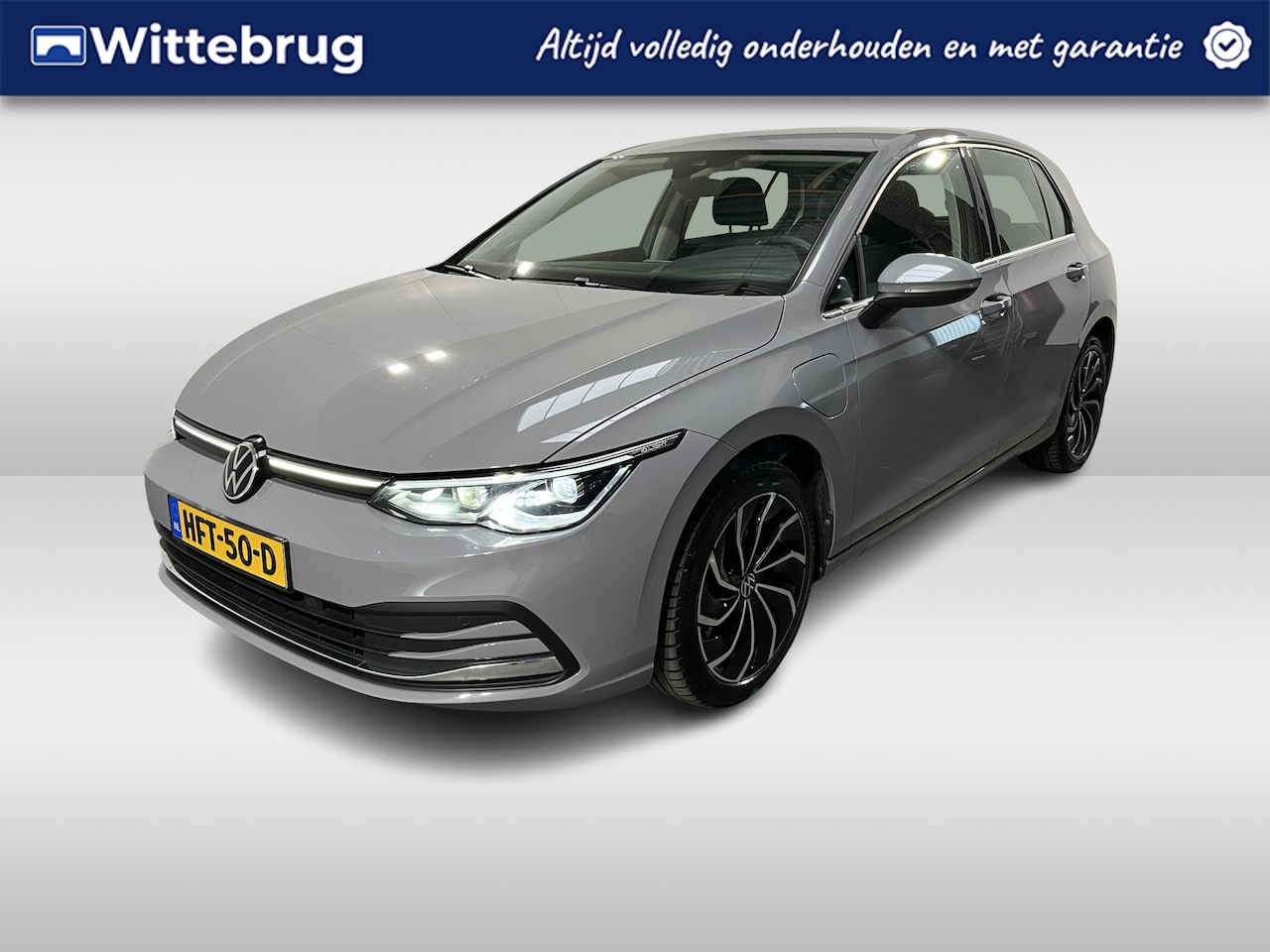 Volkswagen Golf - 1.4 eHybrid / AUTOMAAT/ NAVI/ TREKHAAK/ STOEL-STUURVERWARM./ CAMERA / ADAPTIEVE CRUISE CON - AutoWereld.nl