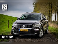 Volkswagen T-Roc - 1.5 TSI Style | Navi | Trekhaak | Nap | PDC