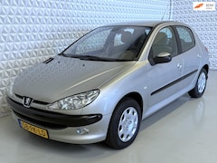 Peugeot 206 - 1.6-16V Gentry Airco TREKHAAK / 161.000km (2004)