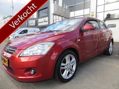 Kia Pro cee'd - 2.0 X-ecutive automaat nl-auto , airco ecc, cruise control etc