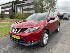 Nissan Qashqai - 1.2 Connect Edition cruise trekhaak pano navi stoelverwarming climate control etc etc