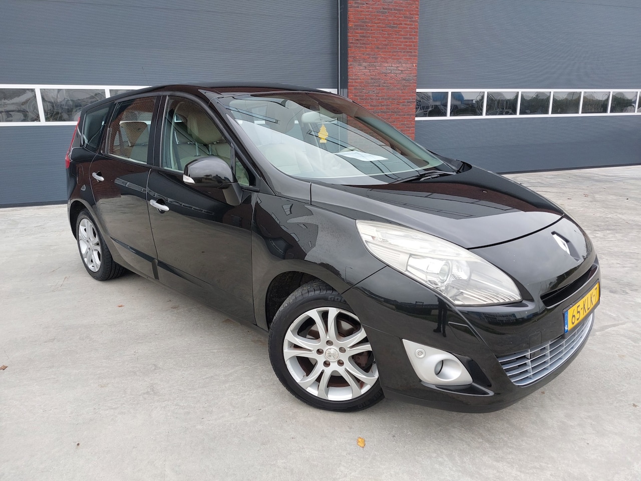 Renault Grand Scénic - 1.4 TCe Privilege Airco/ECC/Leder 5 pers APK 10-2026 - AutoWereld.nl