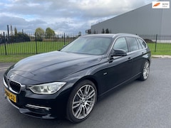 BMW 3-serie Touring - 328i Upgrade Edition|Automaat|Bj 2013|Apple carplay|Hud|Stoelverw|