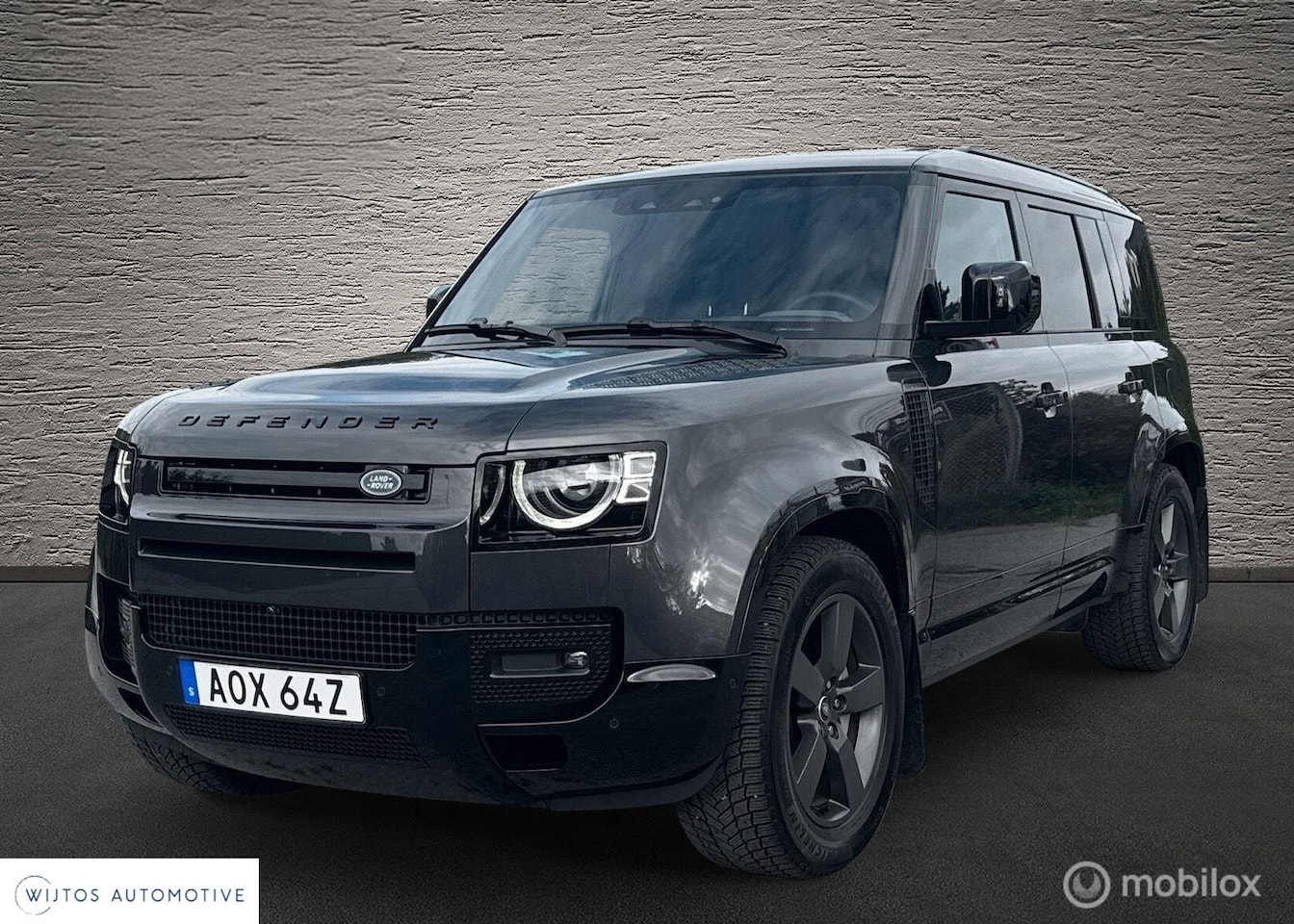 Land Rover Defender 110 - P300e X-Dynamic HSE, trekhaak, pano - AutoWereld.nl