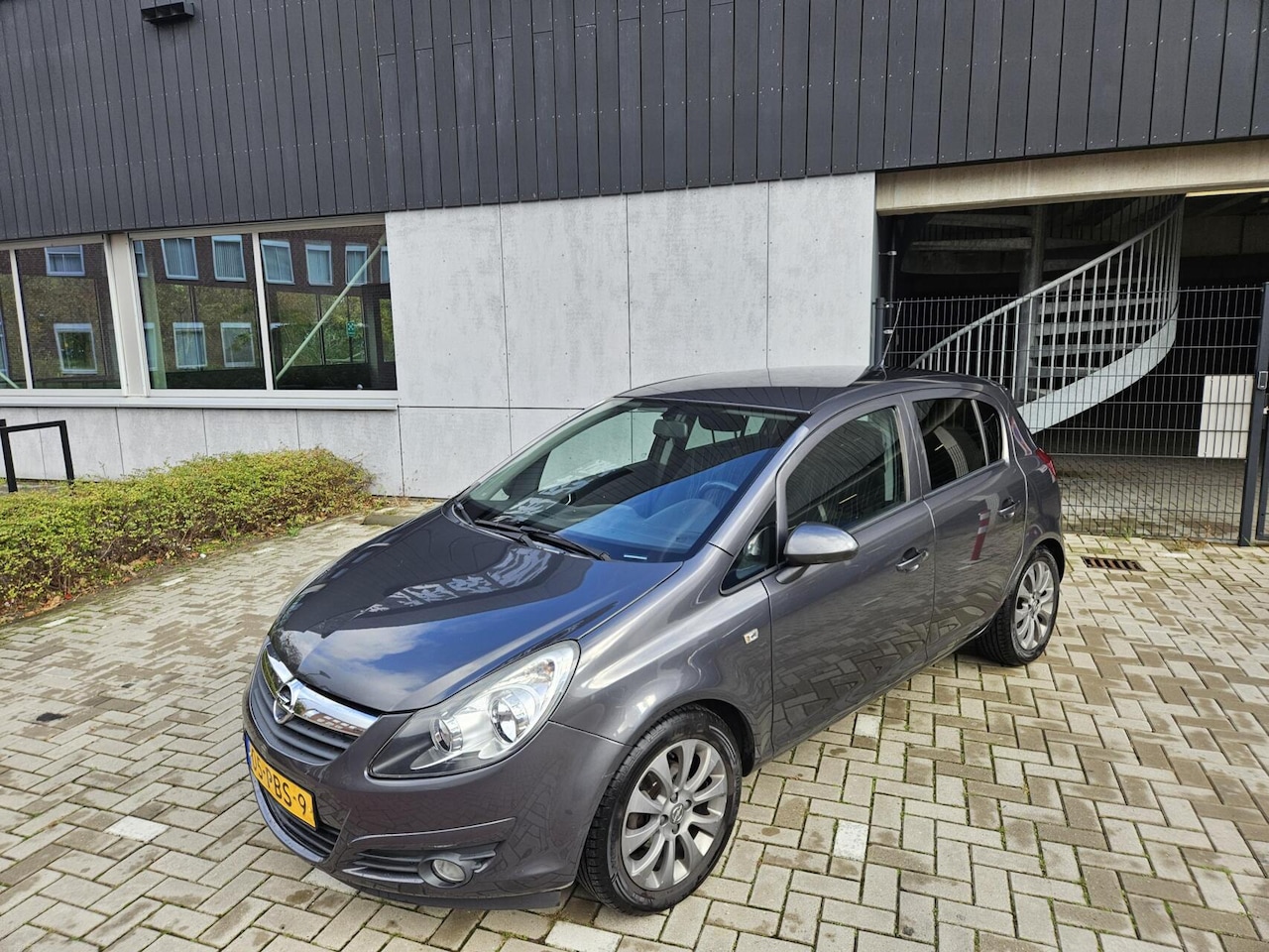Opel Corsa - 1.4-16V VOL Automaat Cruise Airco - AutoWereld.nl