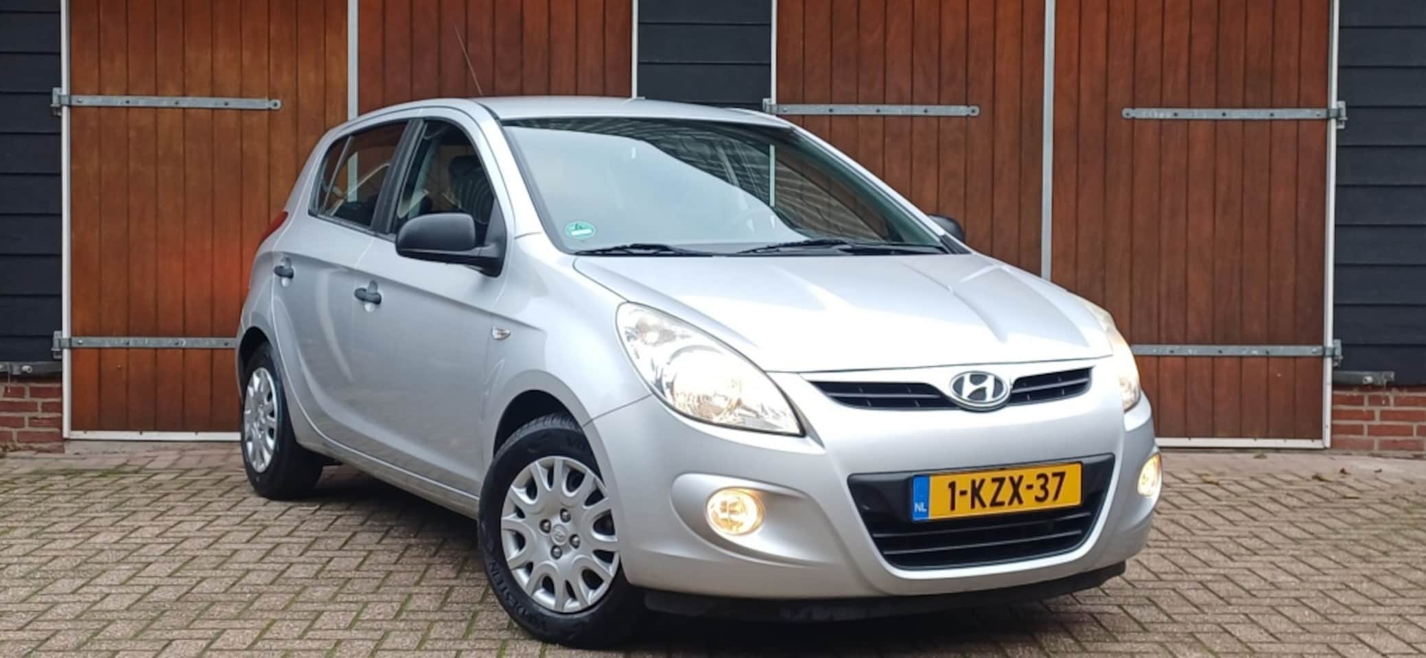 Hyundai i20 - 1.2i i-Motion 1.2i i-Motion, Dealer onderhouden, Airco, Cruise Control - AutoWereld.nl