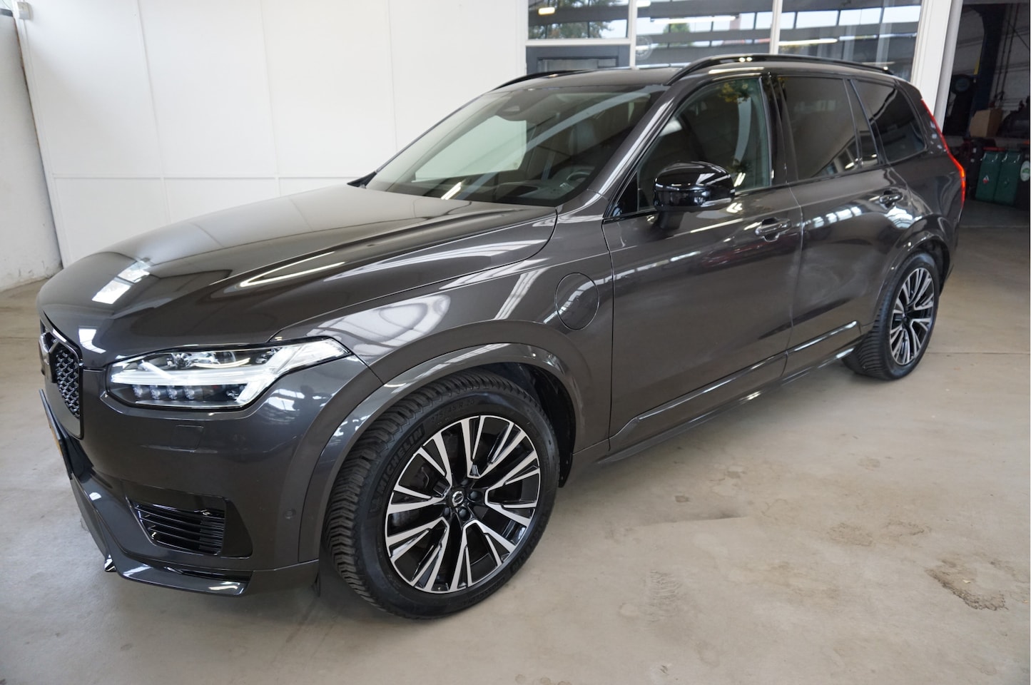 Volvo XC90 - 2.0 T8 Recharge AWD Ultimate Dark Luchtvering Trekhaak - AutoWereld.nl