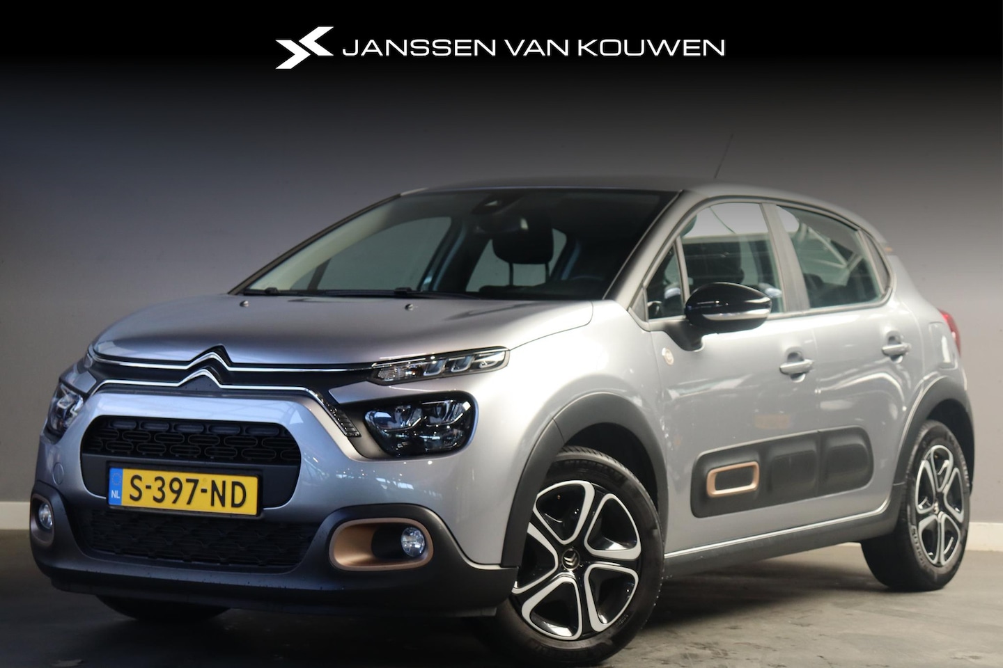 Citroën C3 - 1.2 PureTech C-Series / Carplay / Cruise control - AutoWereld.nl