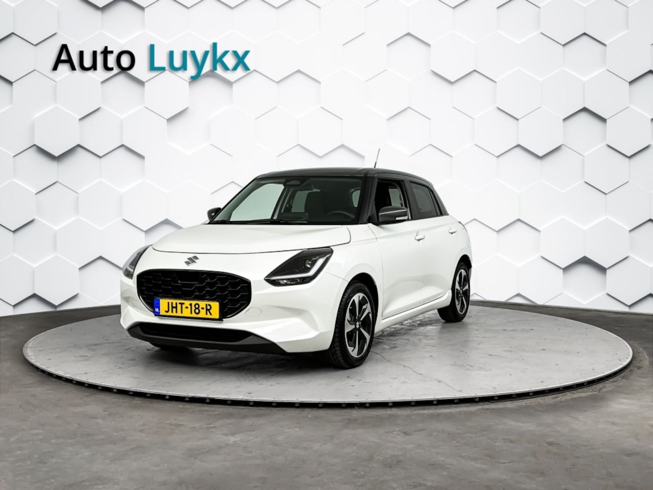 Suzuki Swift - 1.2 Style Smart Hybrid Automaat | Navigatie | Apple Carplay/Android Auto | Adaptieve Cruis - AutoWereld.nl
