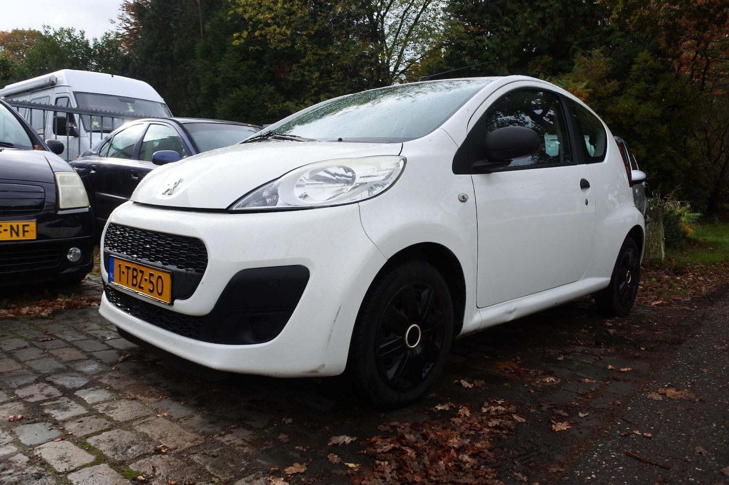 Peugeot 107 - 1.0 Access 191 dkm apk 9-1-2026 - AutoWereld.nl