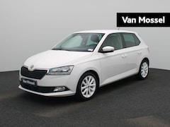 Skoda Fabia - 1.0 TSI Ambition | Airconditioning | Apple Carplay / Android auto | Parkeersensoren |