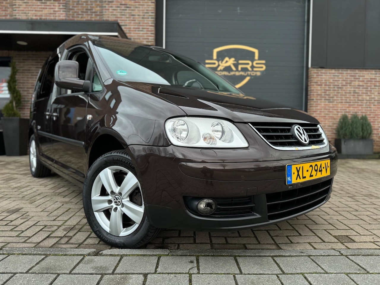 Volkswagen Caddy - 2.0 TDI Combi Comfortline 140PK Pano 5 persoons Airco Navi Elk.Ramen Leder Cruise Control - AutoWereld.nl