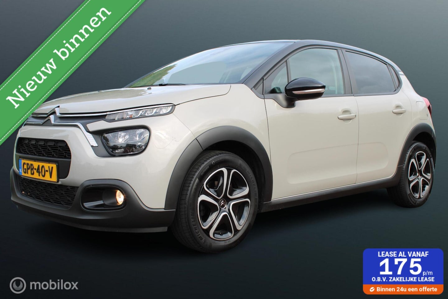 Citroën C3 - 1.2 PureTech C-Series, App connect, Stoelverwarming, Cruise, Crème Metallic, Clima, Donker - AutoWereld.nl