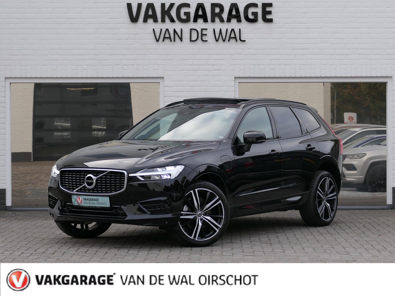 Volvo XC60 - 2.0 Recharge T8 AWD R-Design | Luchtvering | Black optic | Panoramadak | Head-up display | - AutoWereld.nl
