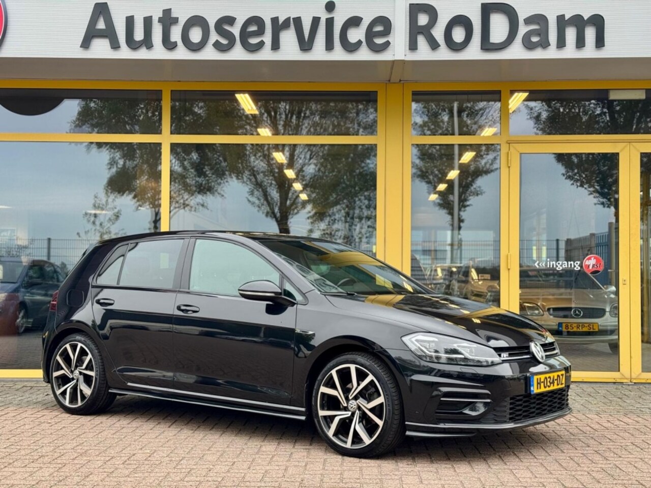 Volkswagen Golf - 1.5 TSI HL Bns R - AutoWereld.nl