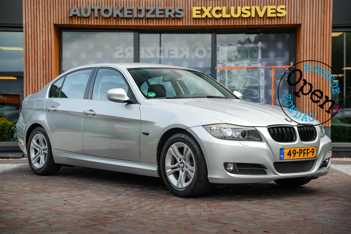 BMW 3-serie - 318i Business Line Sportstoelen Navigatie PDC Clima Cruise - AutoWereld.nl