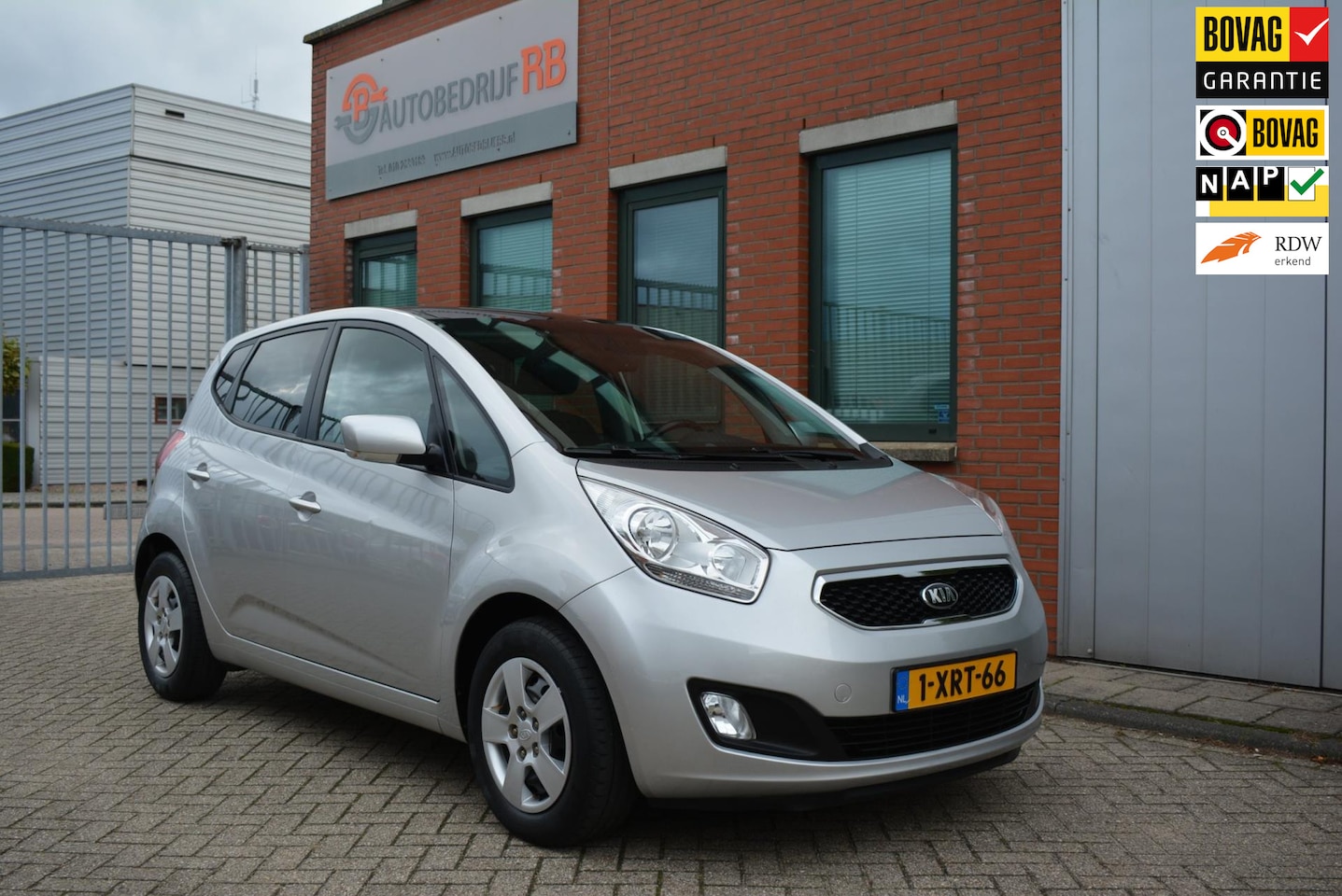 Kia Venga - 1.6 CVVT ExecutiveLine 1.6 CVVT ExecutiveLine - AutoWereld.nl