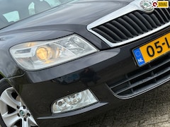 Skoda Octavia Combi - 1.2 TSI Ambition - Black Magic - Leder/Trkhk/Cruise - Keurig