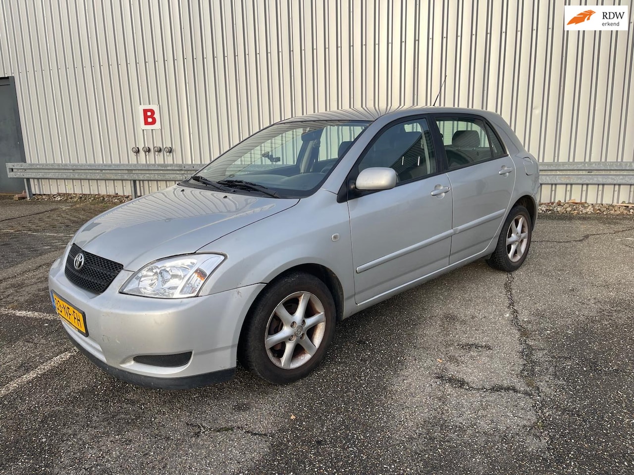 Toyota Corolla - 1.4 VVT-i Linea Terra 1.4 VVT-i Linea Terra ( Deurs / Airco ) - AutoWereld.nl