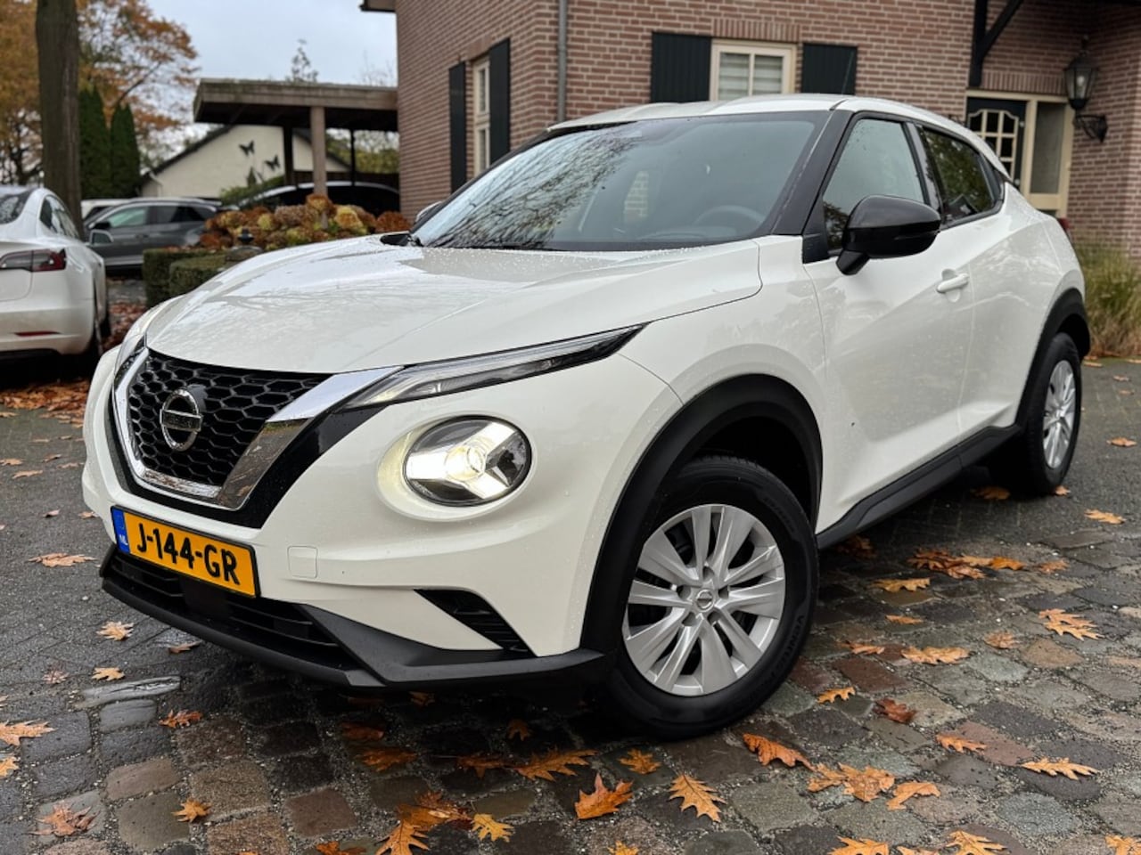 Nissan Juke - 1.0 DIG-T Visia airco,audio,cruise - AutoWereld.nl