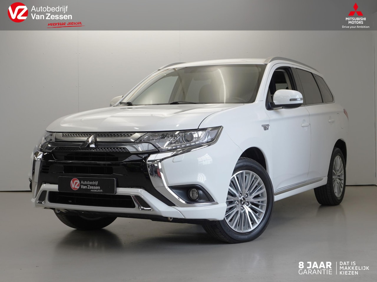 Mitsubishi Outlander - 2.4 PHEV Pure | 18" velgen | App Connect | Dealer onderhouden | Garantie tot 30-7-2028! - AutoWereld.nl