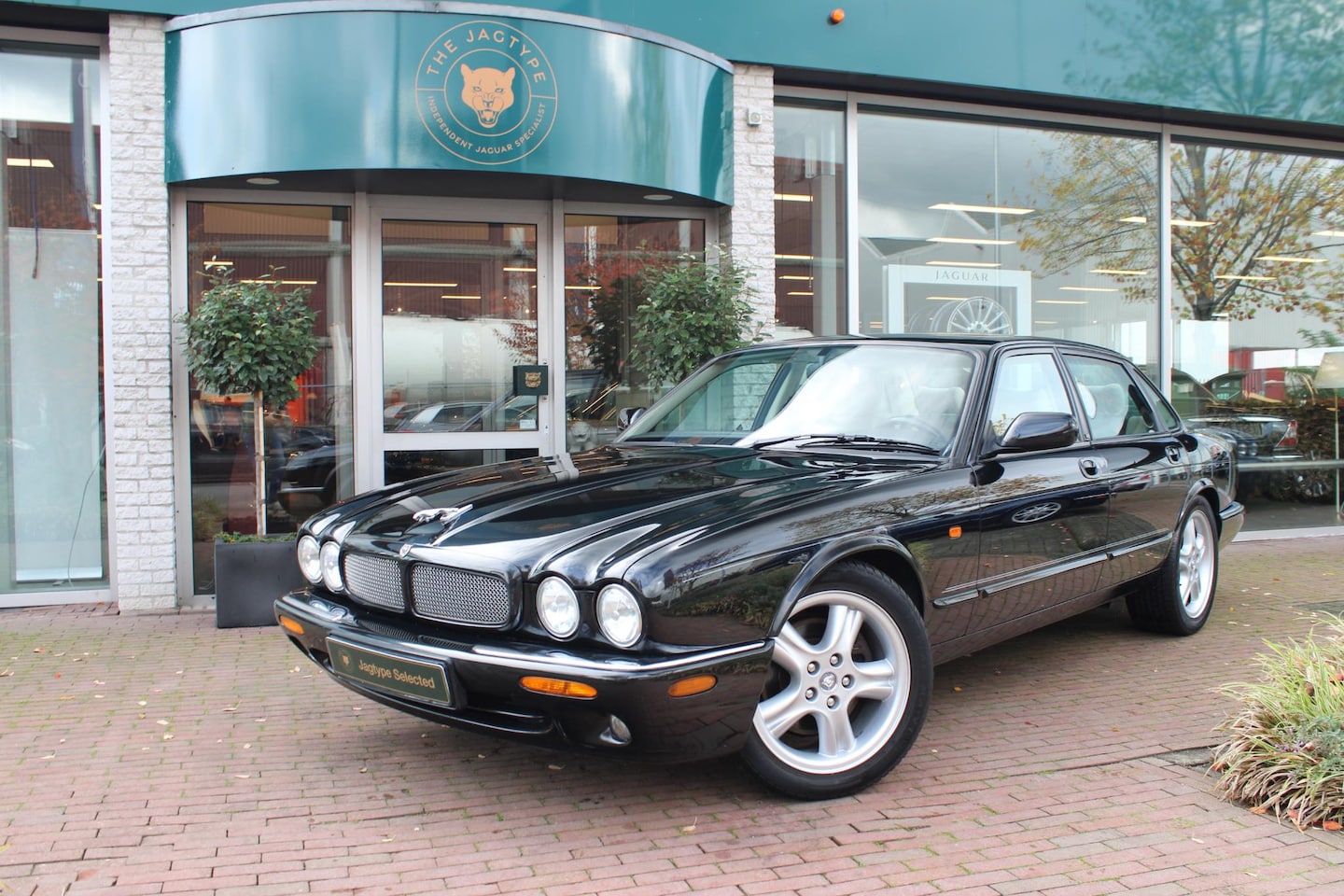 Jaguar XJR - 4.0 V8 4.0 V8 - AutoWereld.nl