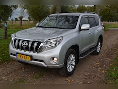 Toyota Land Cruiser - 3.0 D-4D-F VX Window Van