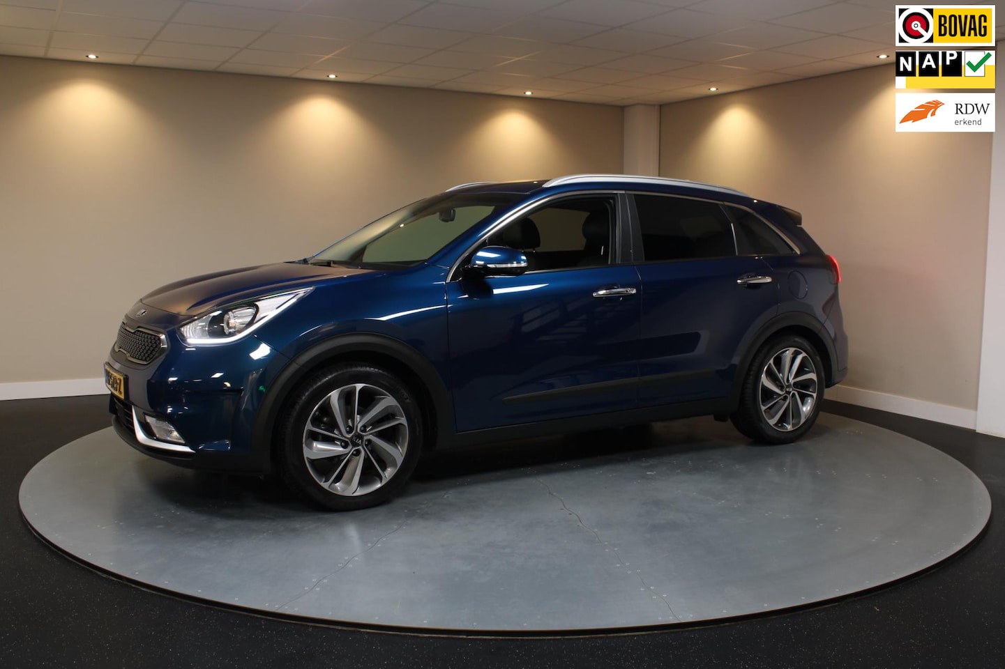 Kia Niro - 1.6 GDi Hybrid SportsLine *Stoel/Stuurverwarming* Carplay|Trekhaak|Camera - AutoWereld.nl