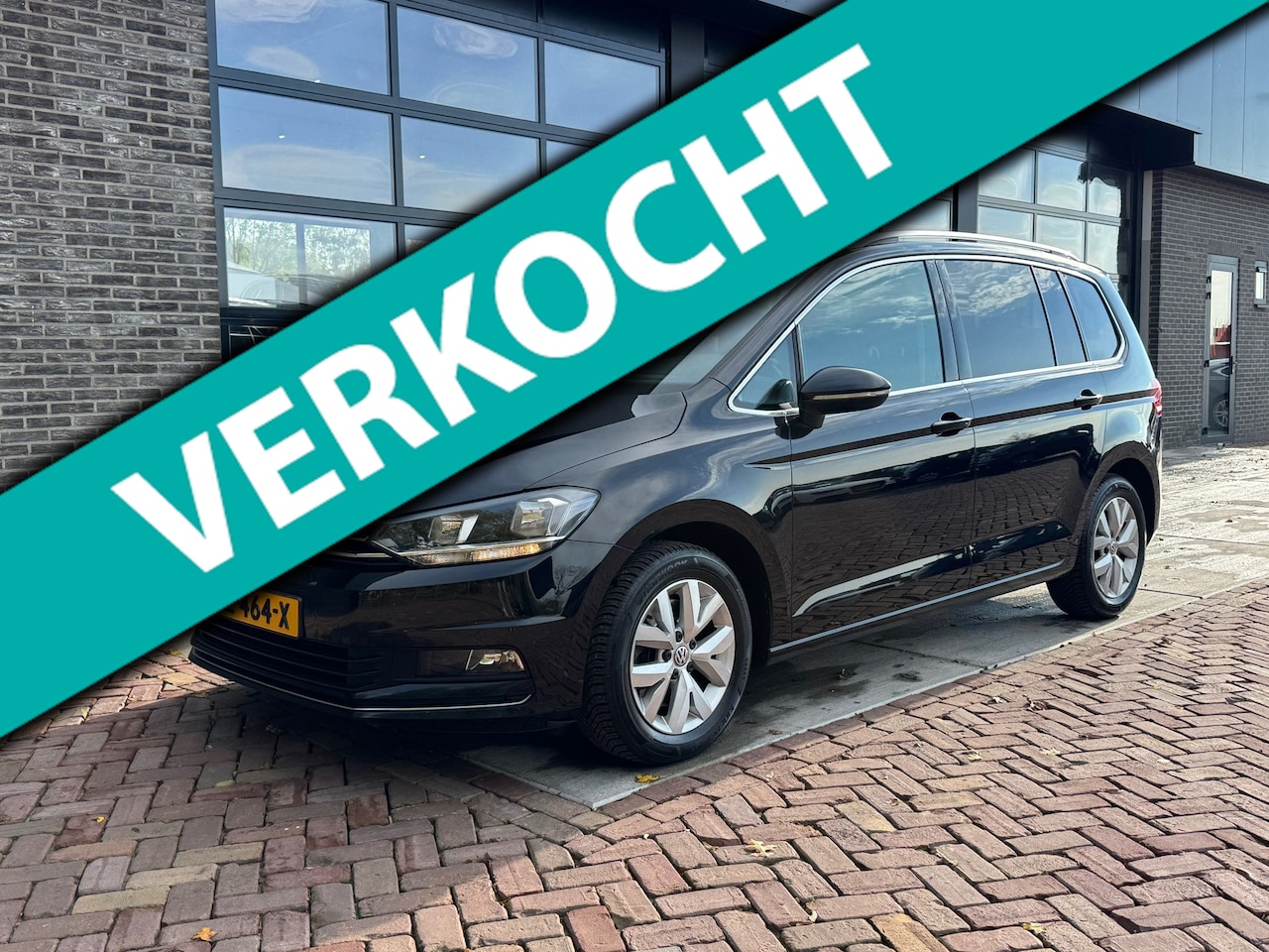 Volkswagen Touran - 1.4 TSI Highline 7p | Navi | Clima | Cruise | Stoelverwarming | - AutoWereld.nl