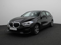 BMW 1-serie - 5-deurs 118i Executive | Live Cockpit Professional | DAB | 16"