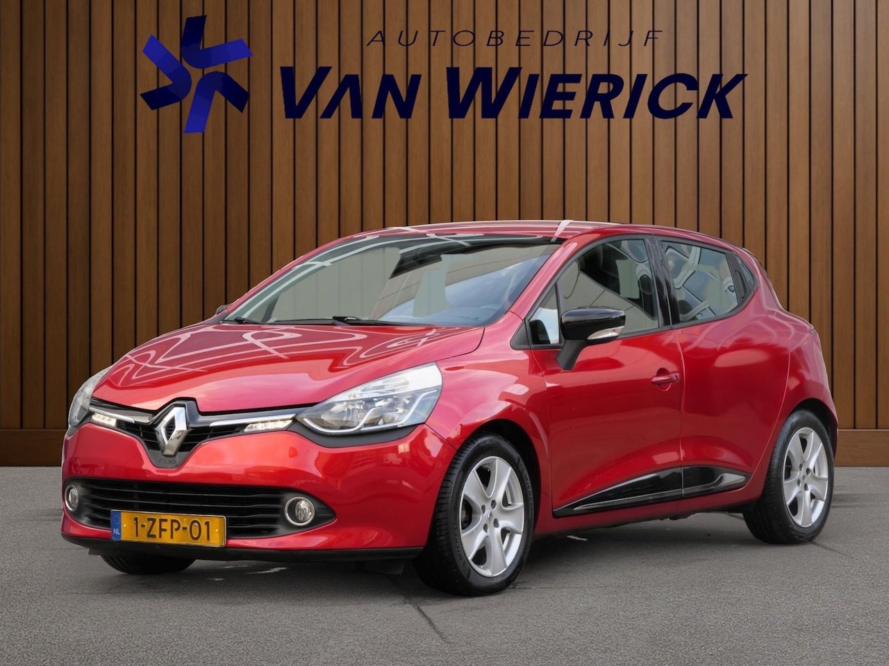 Renault Clio - 0.9 TCe Expression 5-Deurs | Carplay | Cruise | Afneembare trekhaak - AutoWereld.nl