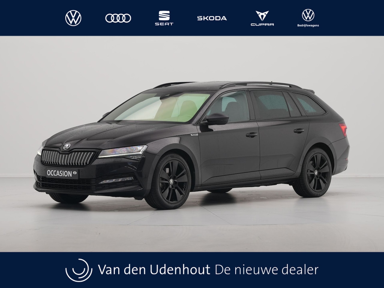 Skoda Superb Combi - 1.4 TSI iV 204pk Sportline Business Panorama Trekhaak Navigatie Dode hoek ass. 86 - AutoWereld.nl
