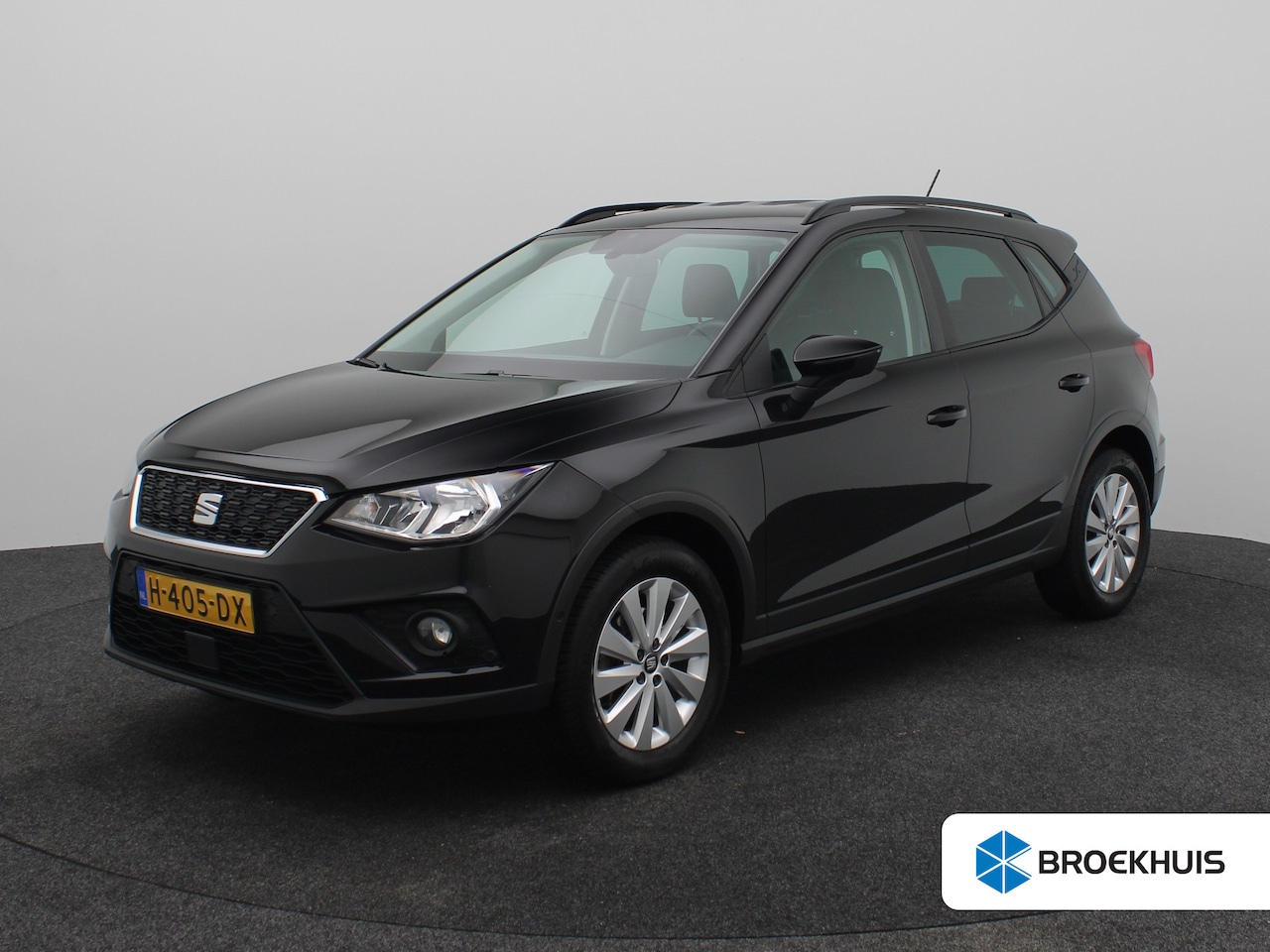 SEAT Arona - 1.0 TSI Style Business Intense | Achteruitrijcamera | Achteruitrijcamera standaard | Airco - AutoWereld.nl