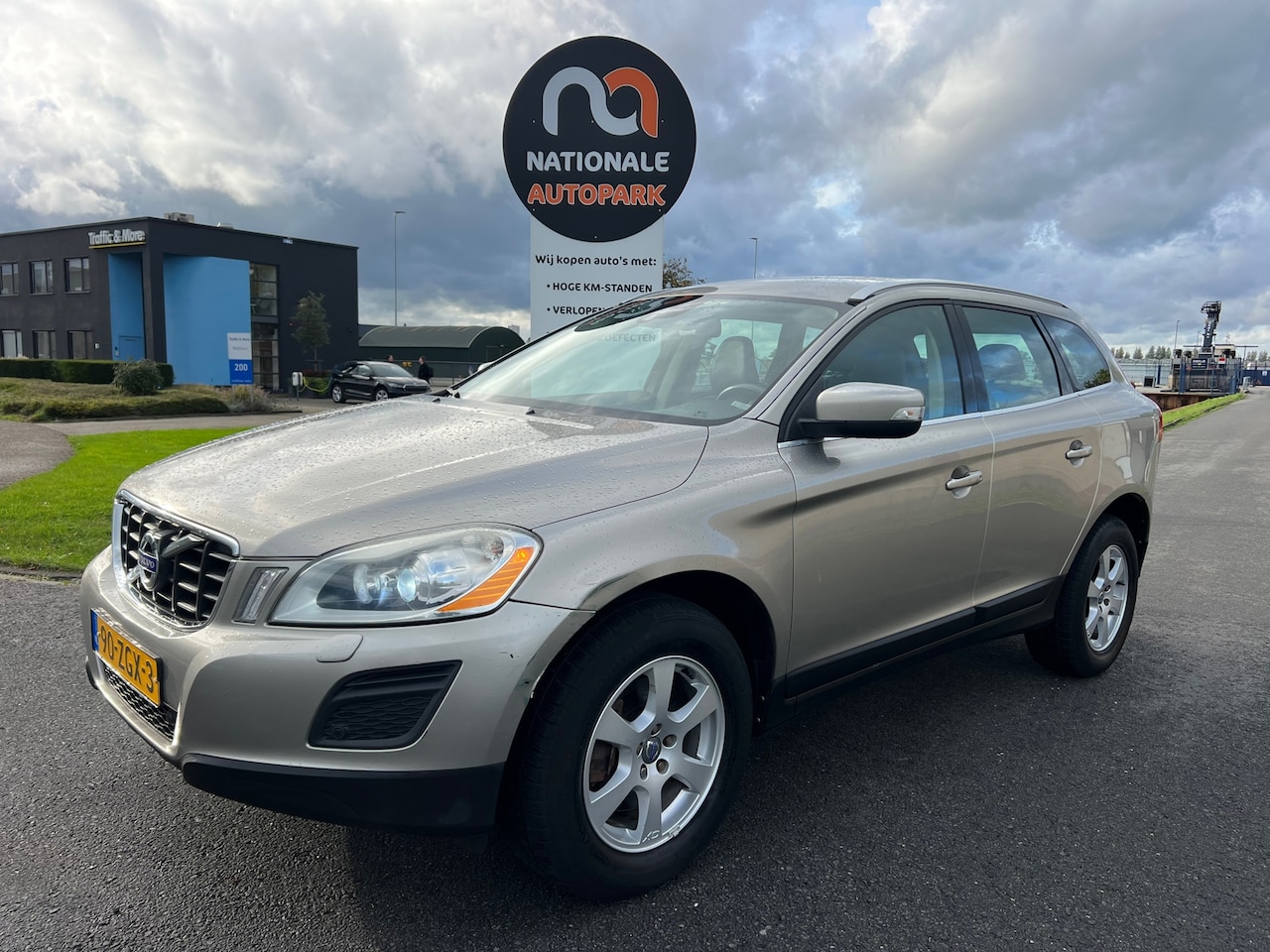 Volvo XC60 - 2012 * 2.0 D4 Summum * 143.000 KM NAP* LMV * AIRCO * ELEC. RAMEN - AutoWereld.nl
