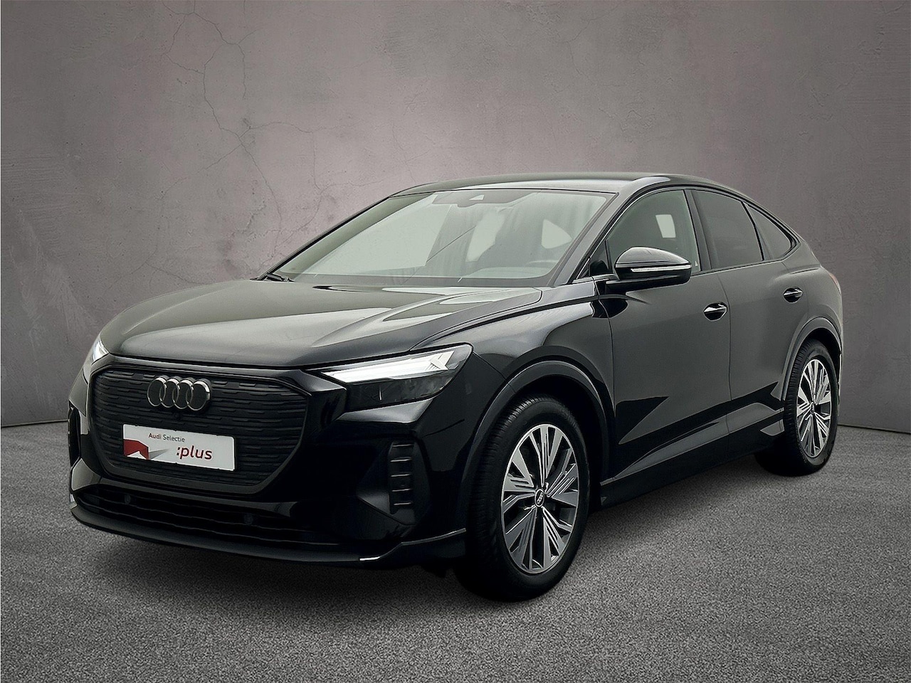 Audi Q4 Sportback e-tron - 40 S edition 77 kWh | Sonos | ACC | Optiekzwart | Camera | MMI plus | Ambient lighting | - AutoWereld.nl