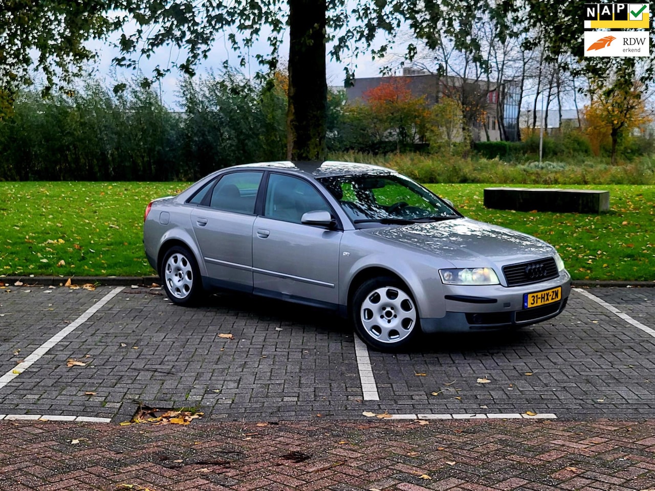 Audi A4 Limousine - 2.0 Exclusive MT / AUTOMAAT / LEER / STOELVERWARMING / AIRCO - AutoWereld.nl