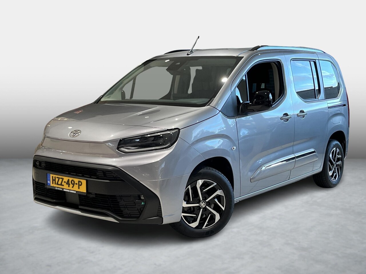 Toyota PROACE CITY Verso Electric - NIEUW! Challenger 50 kWh 320km rijbereik - AutoWereld.nl