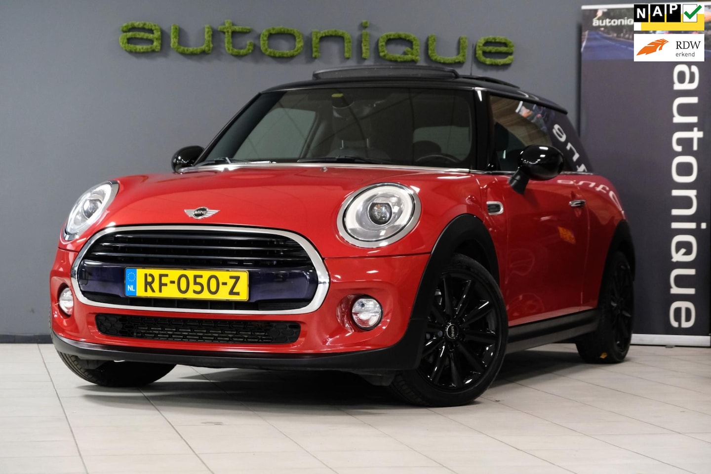 MINI Cooper - Mini 1.5 Serious Business Panodak/org.NL - AutoWereld.nl