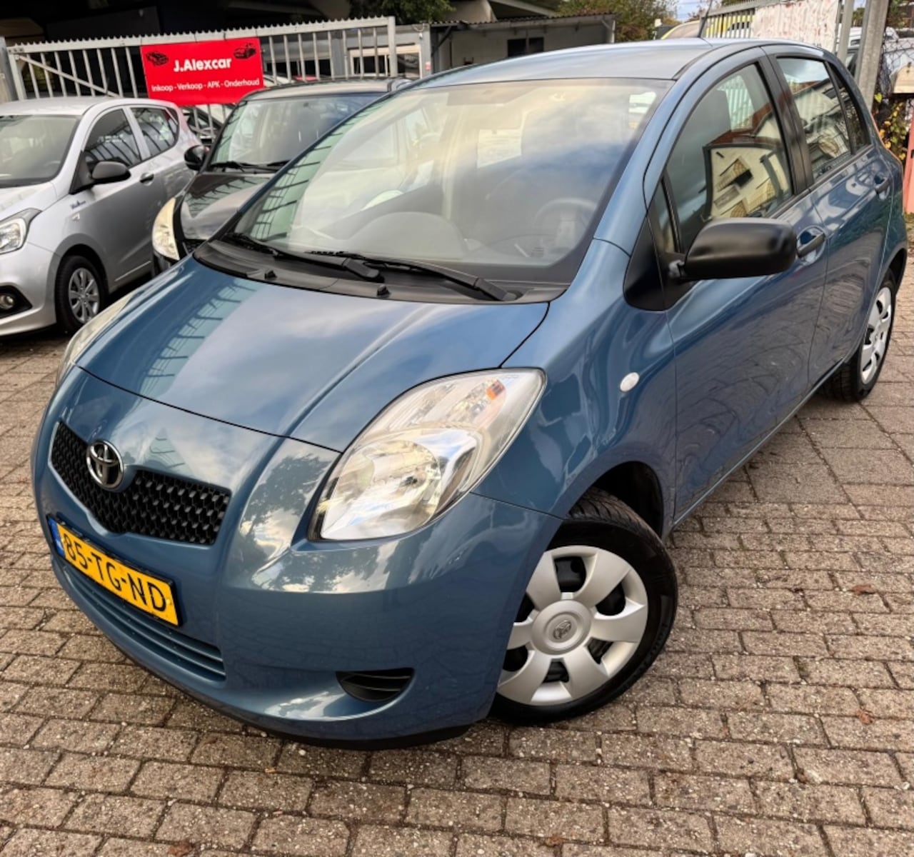 Toyota Yaris - 1.3 VVT-i Terra 1.3 VVTi Terra - AutoWereld.nl
