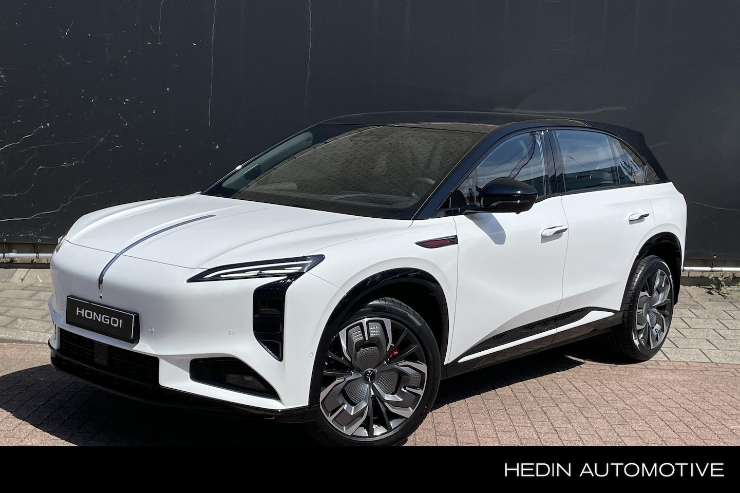 Hongqi EHS7 - Long Range Launch Edition 111kWh 21"LM | Pano | adpt. cruise | HUD | Massage/ventilatie/ve - AutoWereld.nl