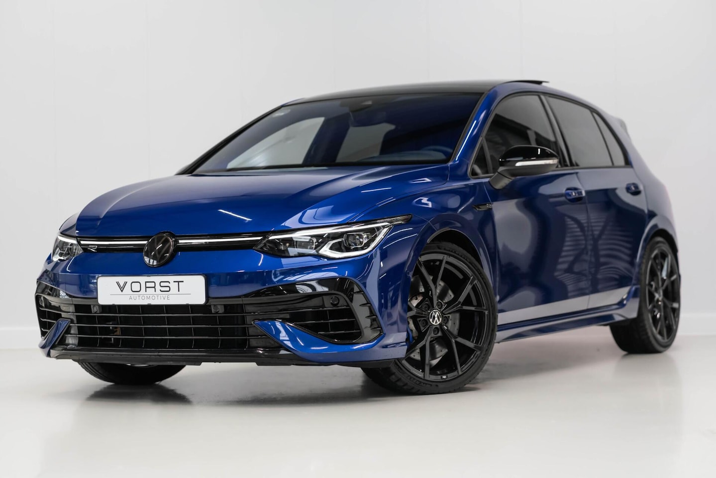 Volkswagen Golf - 2.0 TSI R 4Motion Performance Akrapovic HUD - AutoWereld.nl