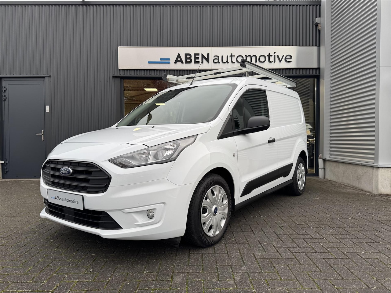 Ford Transit Connect - 1.5 TDCI 100PK L1H1 Trend (NAVI|CAMERA|IMPERIAAL|AIRCO) - AutoWereld.nl