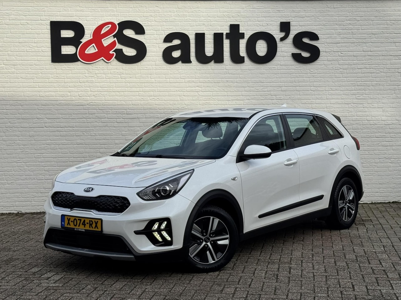 Kia Niro - 1.6 GDi Hybrid DynamicLine Automaat Adaptive Cruise Climate control Apple / Android Naviga - AutoWereld.nl