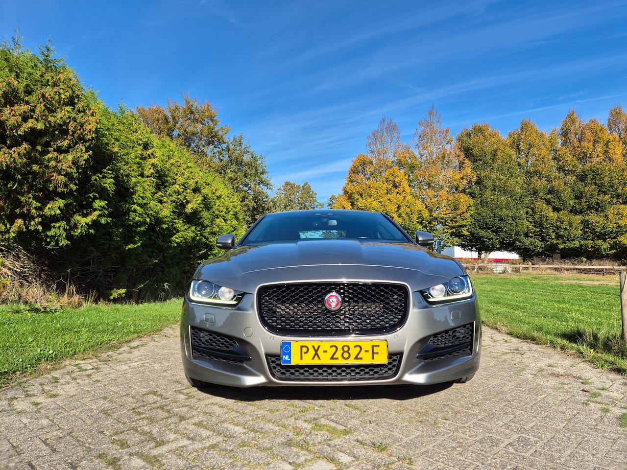 Jaguar XE - 2.0 R-Sport 72.000km, trekhaak - AutoWereld.nl